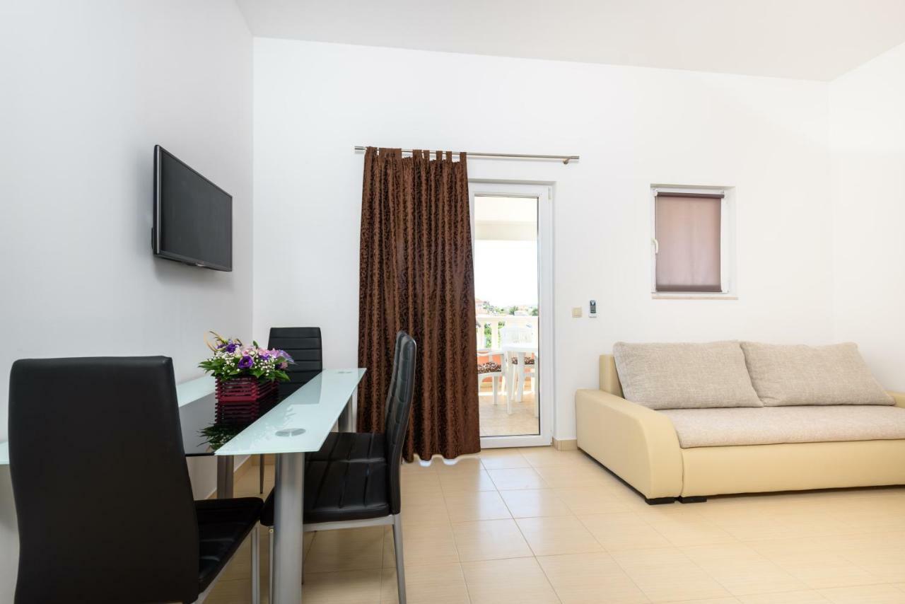 Apartmani Beran เซเกต วรันยีชา ภายนอก รูปภาพ
